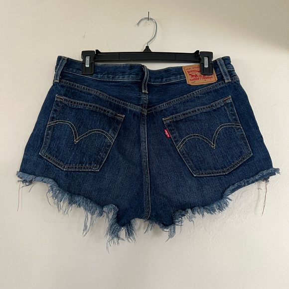 Levi’s 501 high waisted shorts - Picture 1 of 4